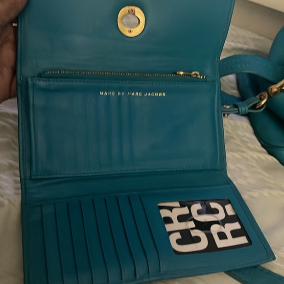 Marc Jacobs crossbody handbag with matching wallet - Picture 9 of 16